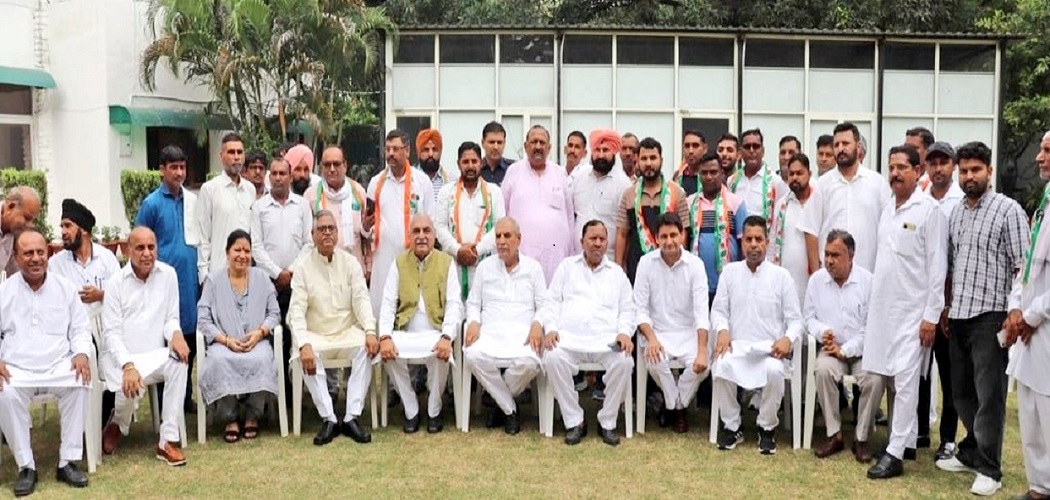हरियाणाः कांग्रेस में फिर हुई बंपर ज्वाइनिंग, अनीता यादव समेत JJP, BJP और INLD के 28 नेता पार्टी में शामिल