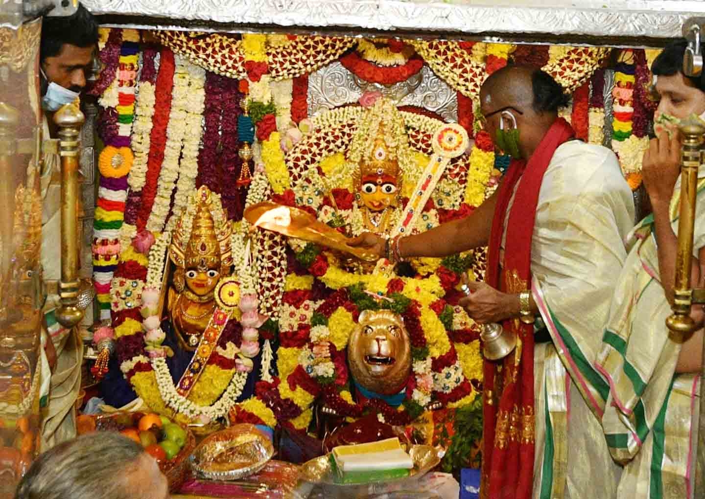 सूर्य ग्रहण के कारण तेलंगाना, आंध्र प्रदेश में प्रमुख मंदिर के कपाट बंद, जानें कब खुलेंगे