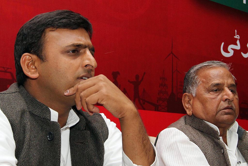 पिता मुलायम सिंह यादव को याद कर अखिलेश ने किया भावुक ट्वीट, कहा- आज पहली बार लगा...बिन सूरज के उगा सवेरा