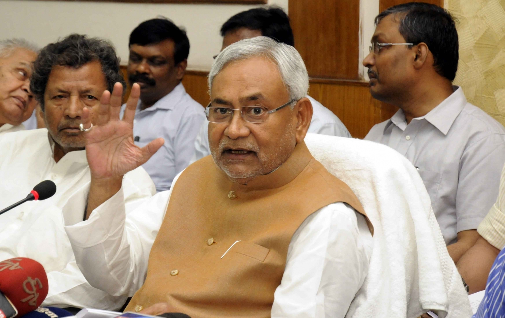 CM नीतीश ने योगी आदित्यनाथ को लिखा पत्र, सिताब दियारा के यूपी क्षेत्र के लंबित कार्यों को पूरा करने का अनुरोध