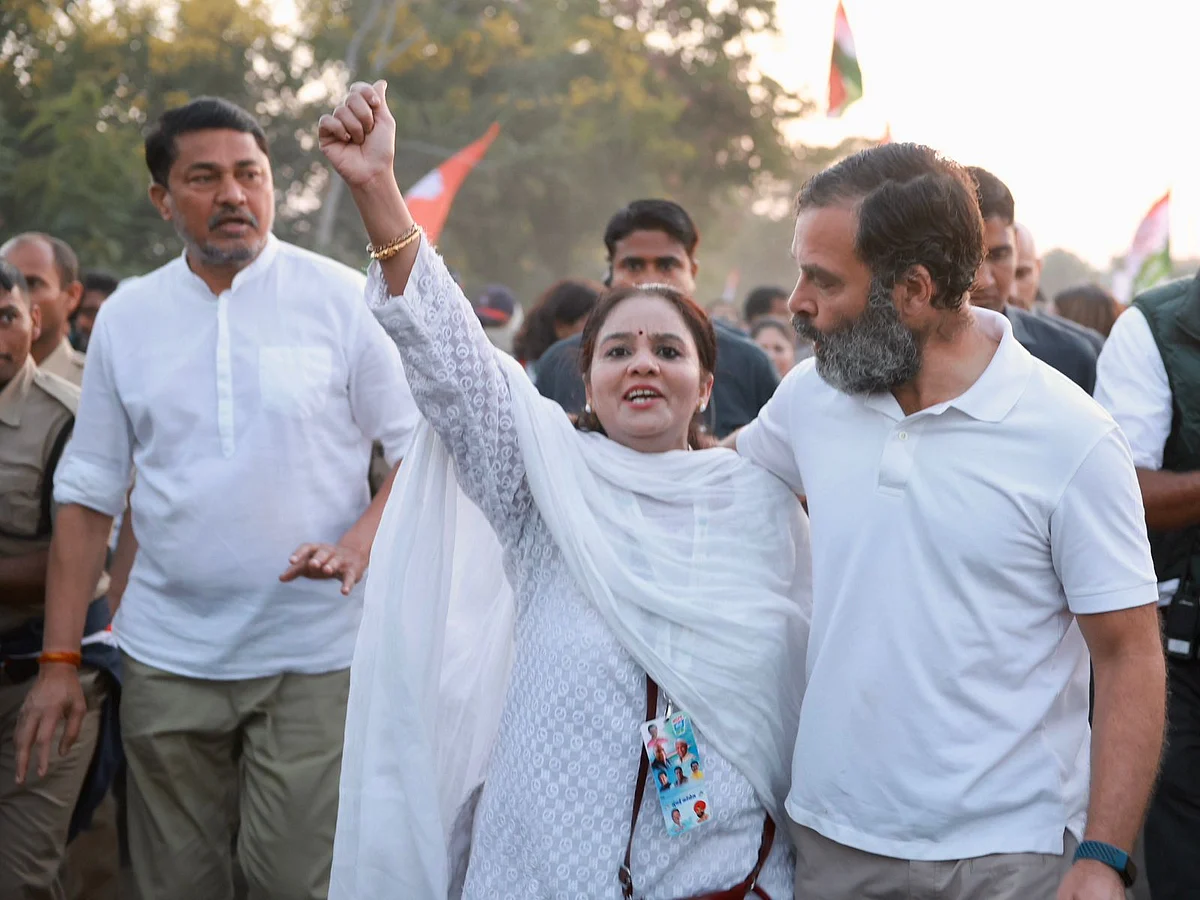 इंदिरा गांधी की जयंती पर 'भारत जोड़ो यात्रा' में महिलाओं का हुजूम, राहुल गांधी के साथ कदमताल मिलाते दिखी नारी शक्ति