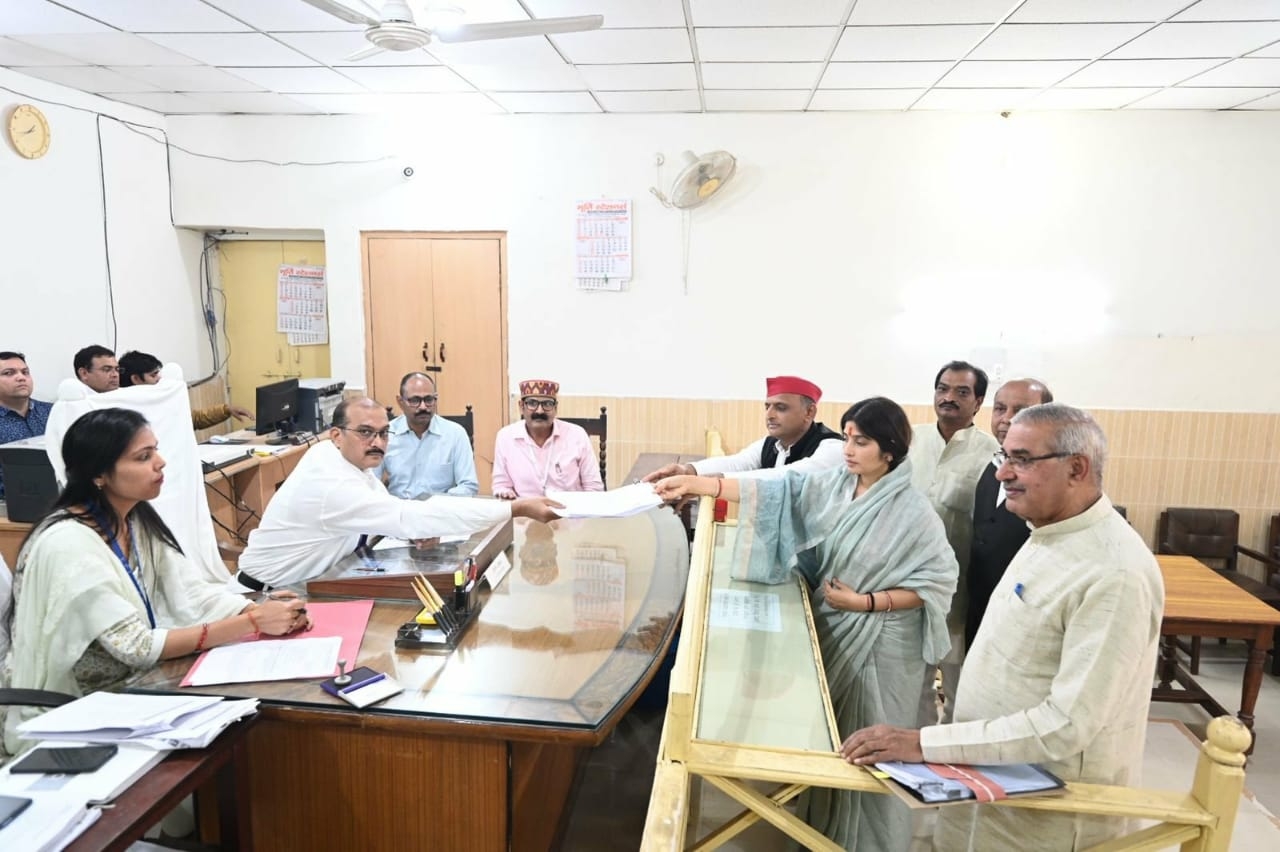 डिंपल यादव ने मैनपुरी लोकसभा सीट से दाखिल किया नामांकन पत्र, शिवपाल के सवाल पर अखिलेश बोले- हम सब साथ हैं
