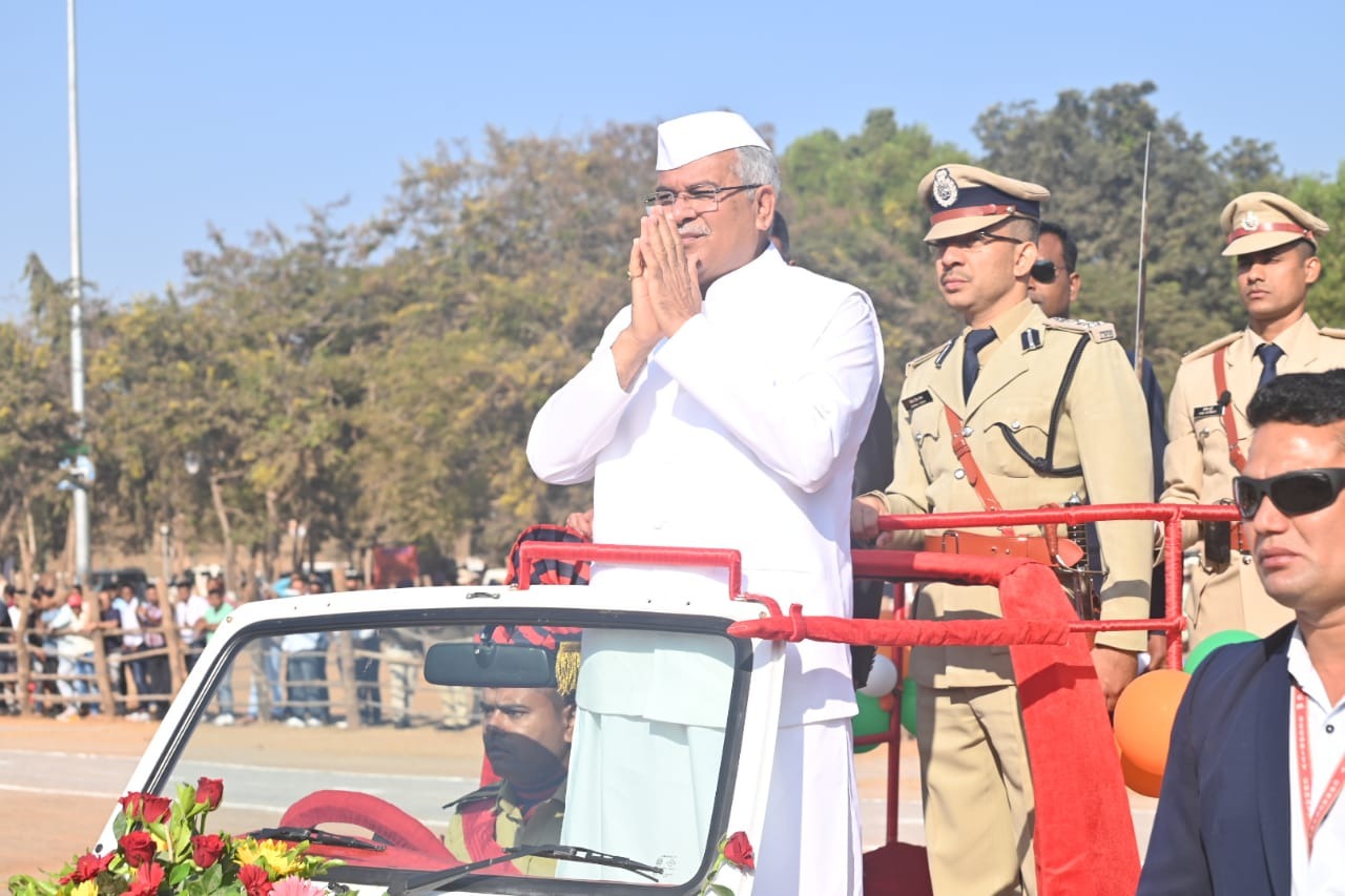 गणतंत्र दिवस के मौके पर CM भूपेश बघेल का बड़ा ऐलान, छत्तीसगढ़ के युवाओं को बेराजगारी भत्ता देने की घोषणा