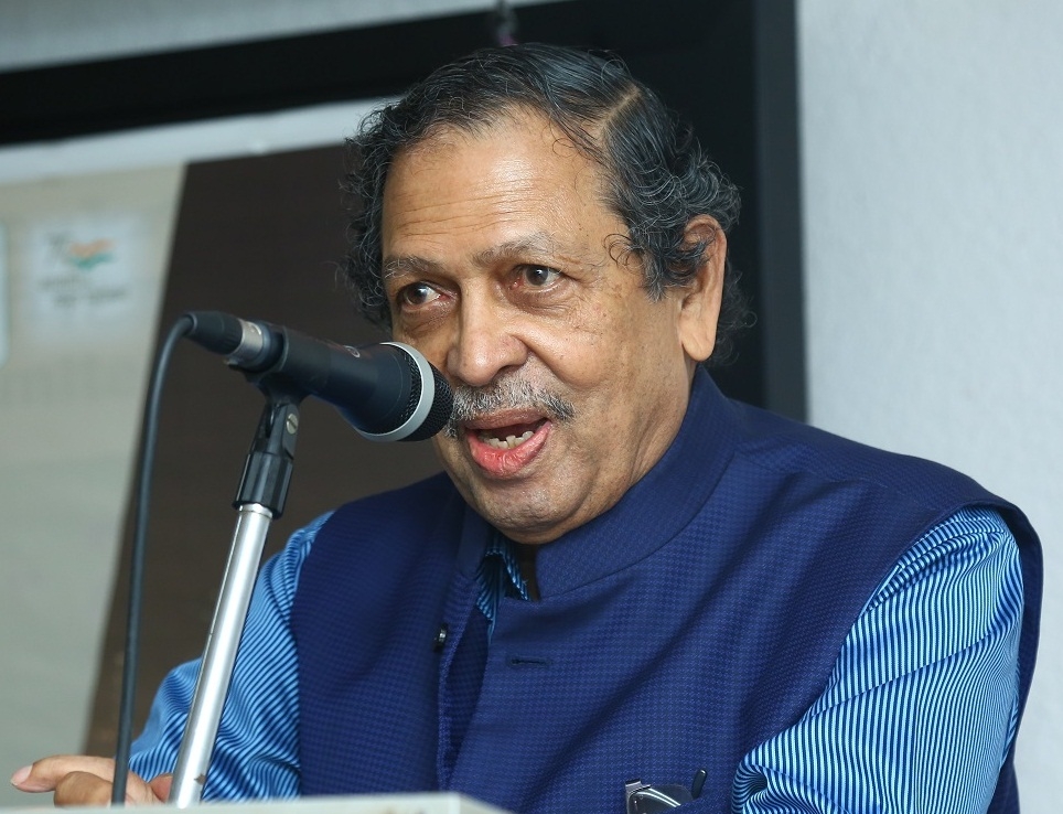 न्यायपालिका में केंद्र का दखल खतरनाक, देश के धर्म और भाषा के आधार पर बंटने का खतरा: जस्टिस संतोष हेगड़े