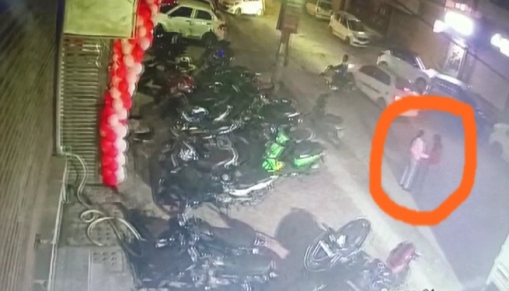 दिल्लीः कंझावला केस में एक और वीडियो सामने आया, मृतका अपनी सहेली से झगड़ती नजर आई