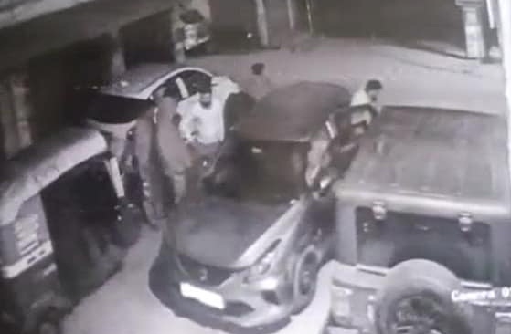 कंझावला केस में एक और नया CCTV फुटेज आया सामने, कार के मालिक से मिलता दिखा आरोपी