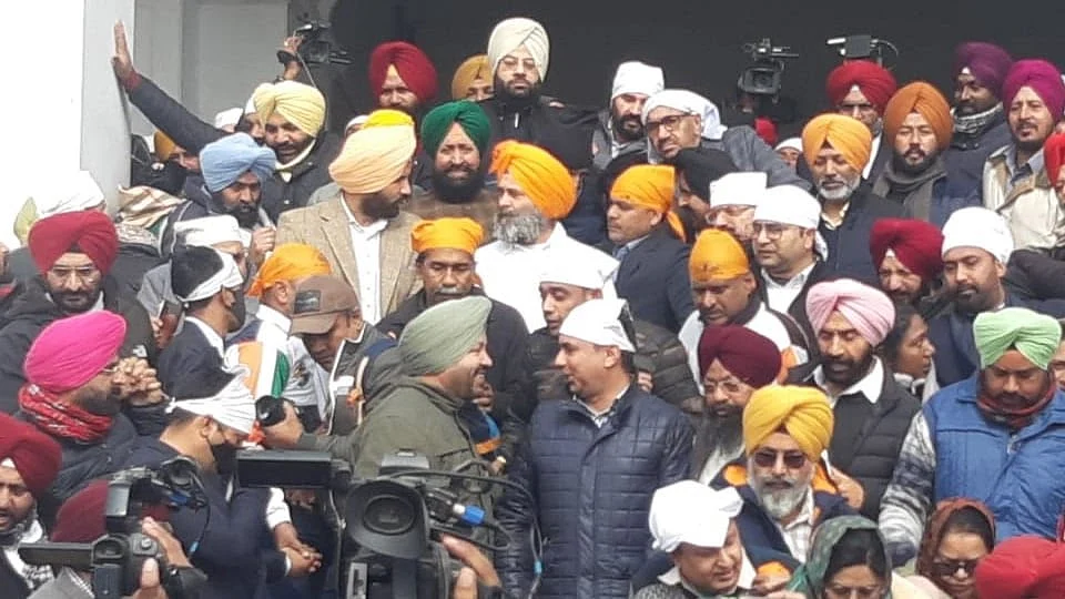 श्री स्वर्ण मंदिर परिसर में राहुल गांधी