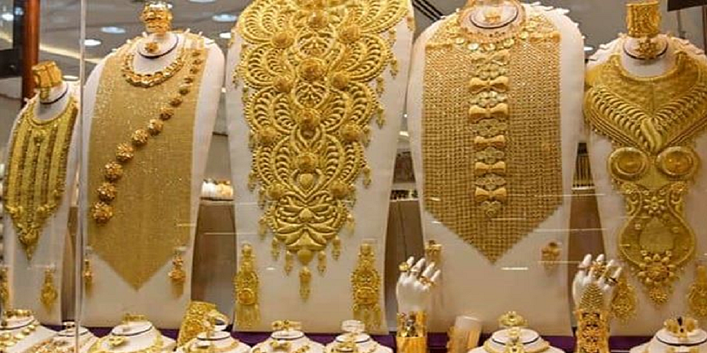 अर्थतंत्र की खबरें: सोशल मीडिया पर प्रोडक्ट इंडोर्समेंट को लेकर नई गाइलाइंस जारी और अब अमेरिका में चमकेगा तनिष्क!