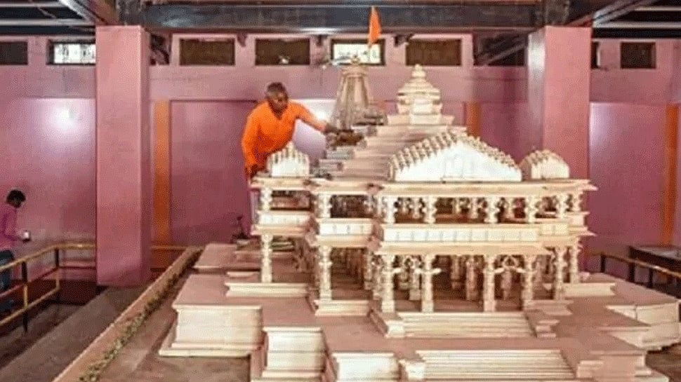 अयोध्या में पीएम के भूमि पूजन से पहले कोरोना संकट, राम जन्मभूमि के पुजारी के साथ 16 पुलिसकर्मी संक्रमित