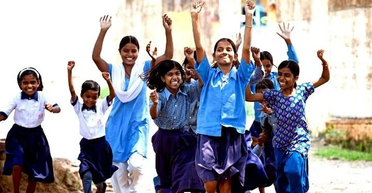एप्रिलमध्ये सरसकट शाळा सुरू राहणार नाहीत