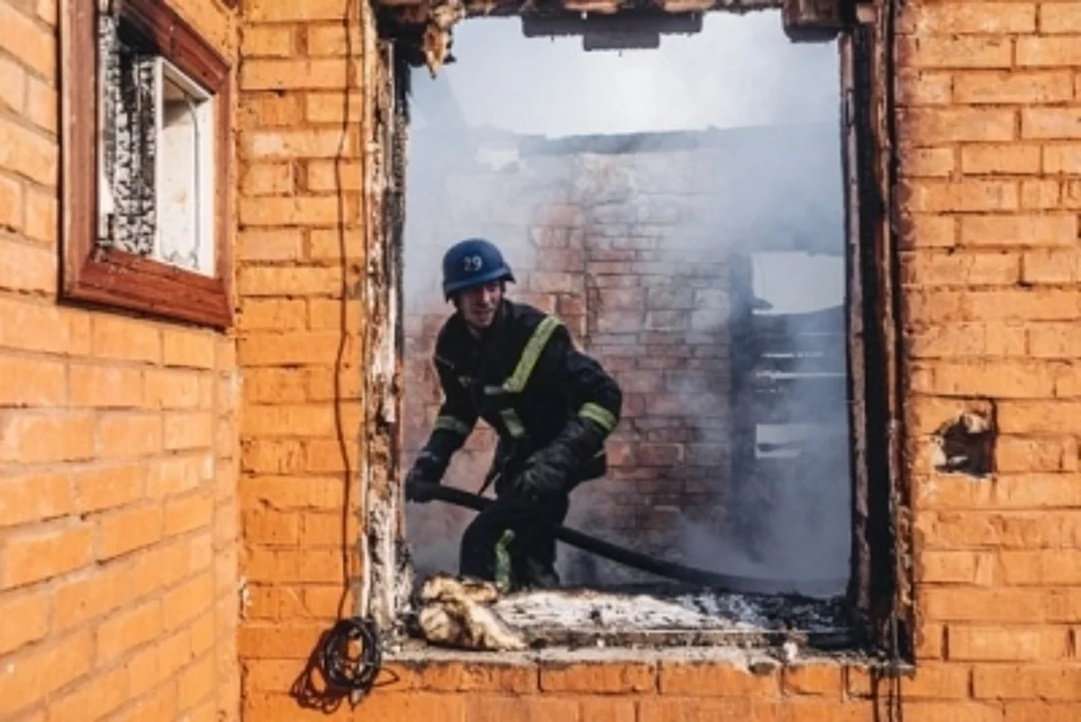 Russian rocket hit a residential apartment building in Kyiv: 10 people injured