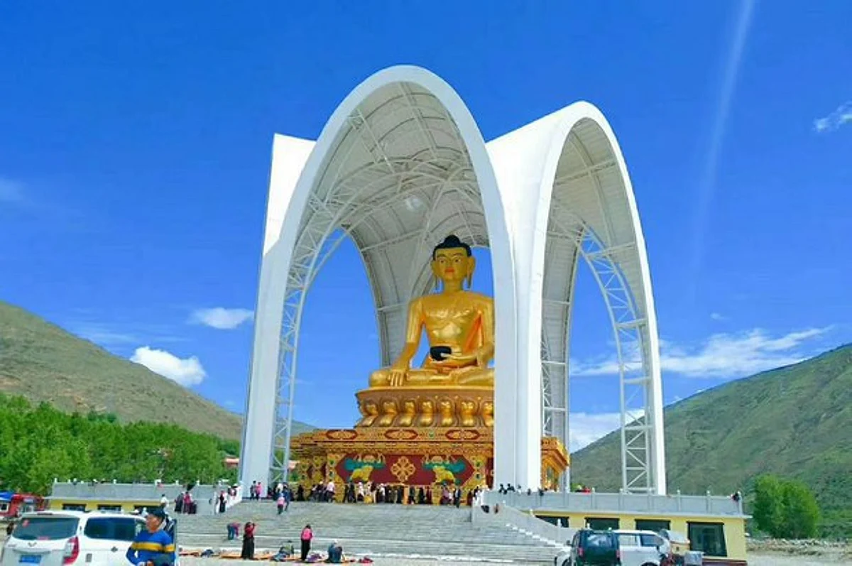 Authorities force Tibetan monks to take blame for demolition of buddha statue by the Chinese govt