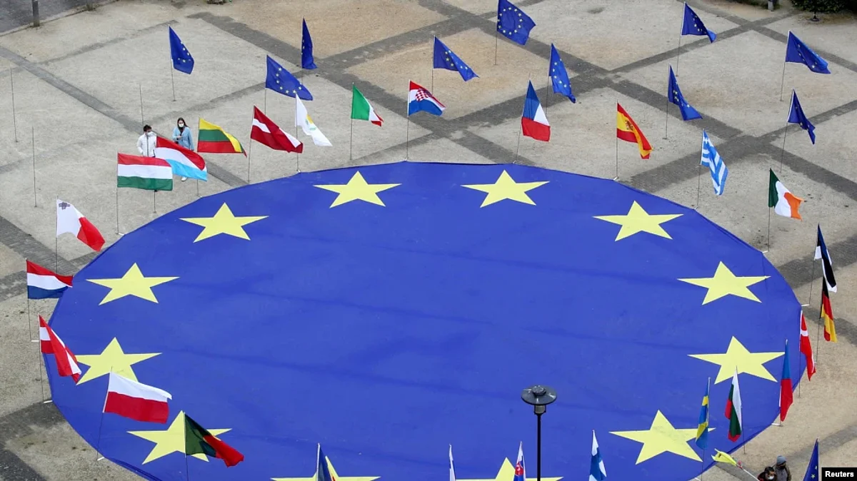 EU Seeks More Clout Against Sanctioned Russian Oligarchs