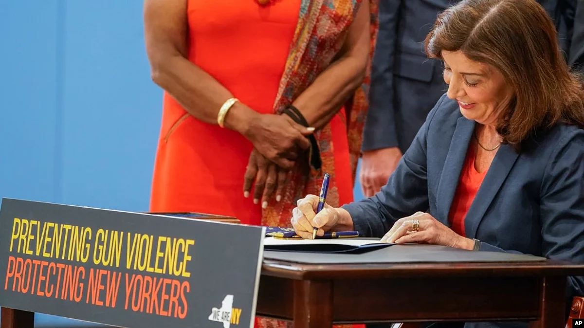 New York State Raises Age to Buy Semi-Automatic Rifles From 18 to 21