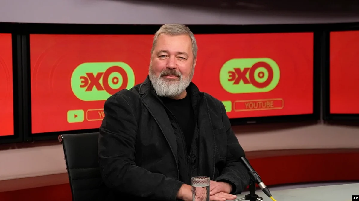Russian Journalist Sells Nobel Prize for Ukrainian Children