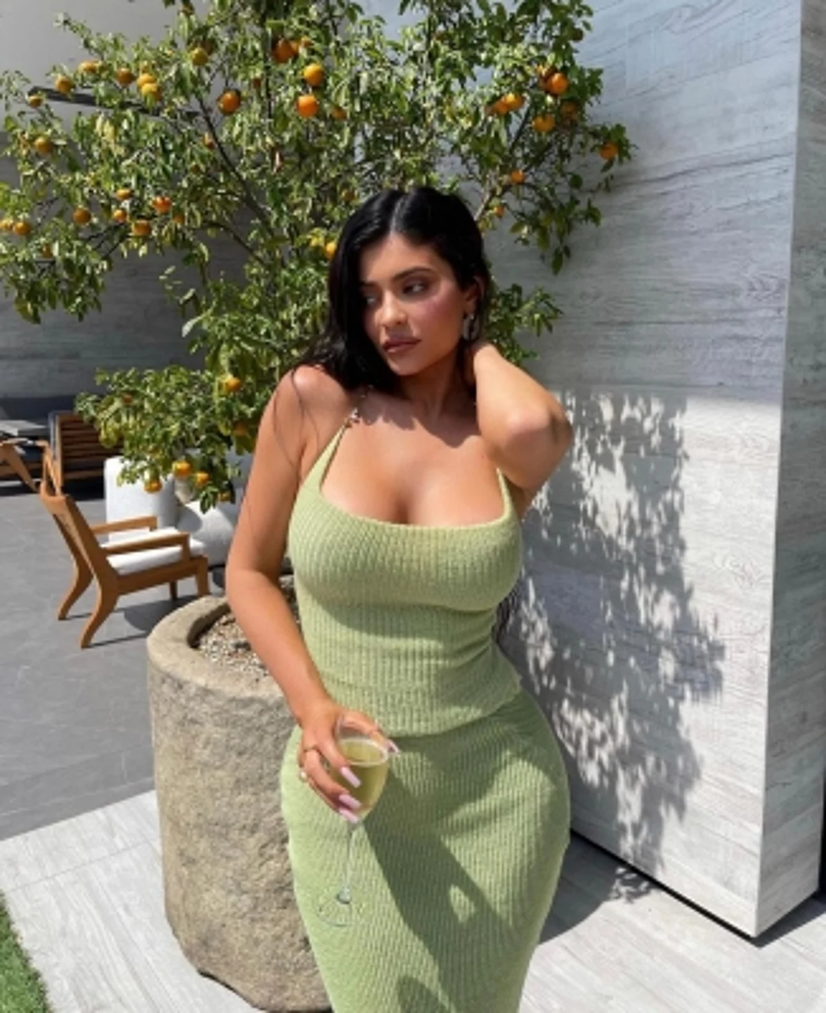 Kylie Jenner faces tons of pain 4 months after giving birth