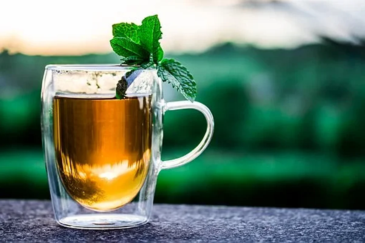 Cups of tea (Pixabay)