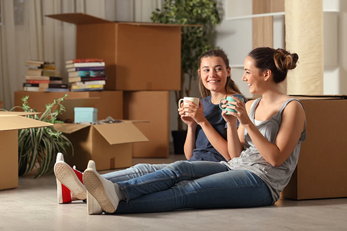 It's not very likely that you and your roommate would have the same palate to decorate your home. (Pixabay)