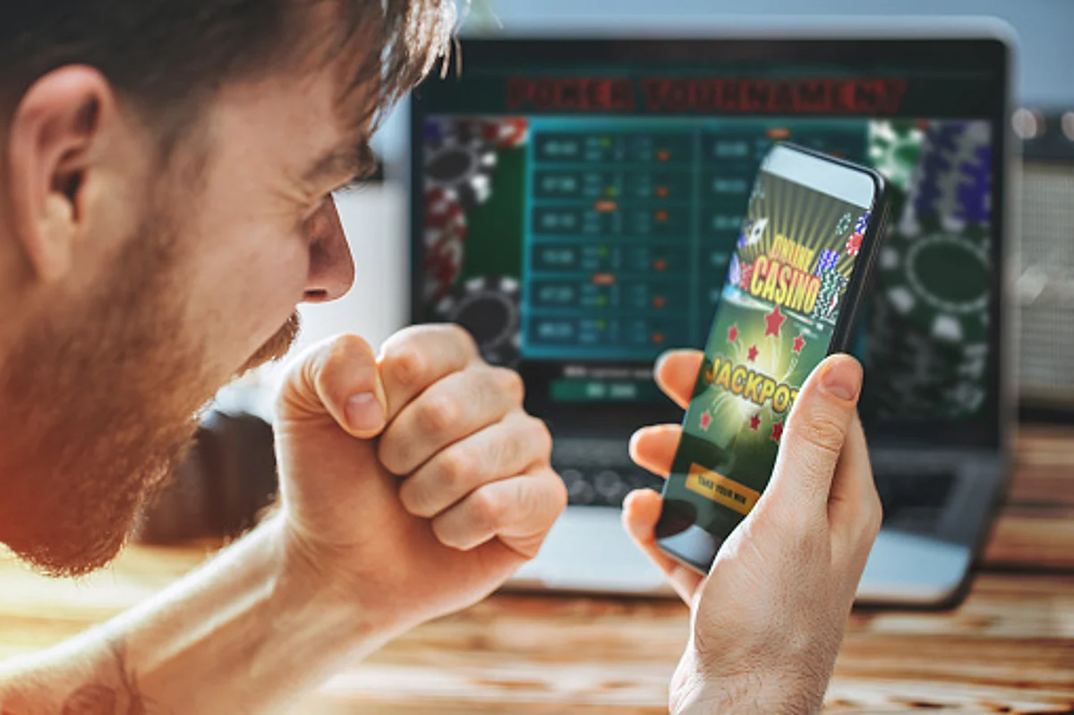 Playing casino games online offers a unique kind of entertainment. (Pxabay)