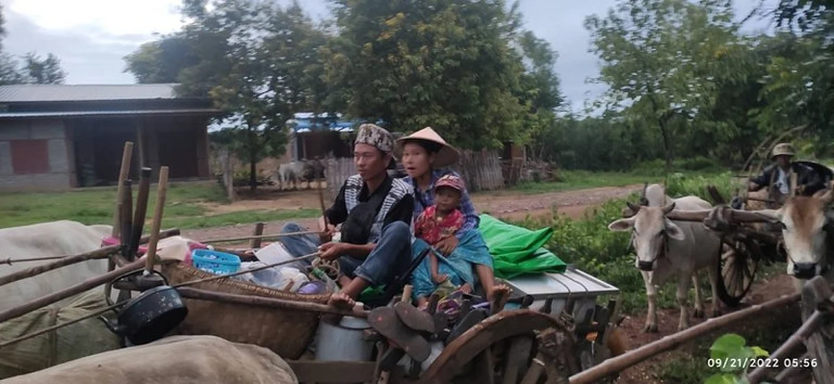 Junta troops raided villages in eastern Khin-U township after PDF attacks, forcing locals to flee.
