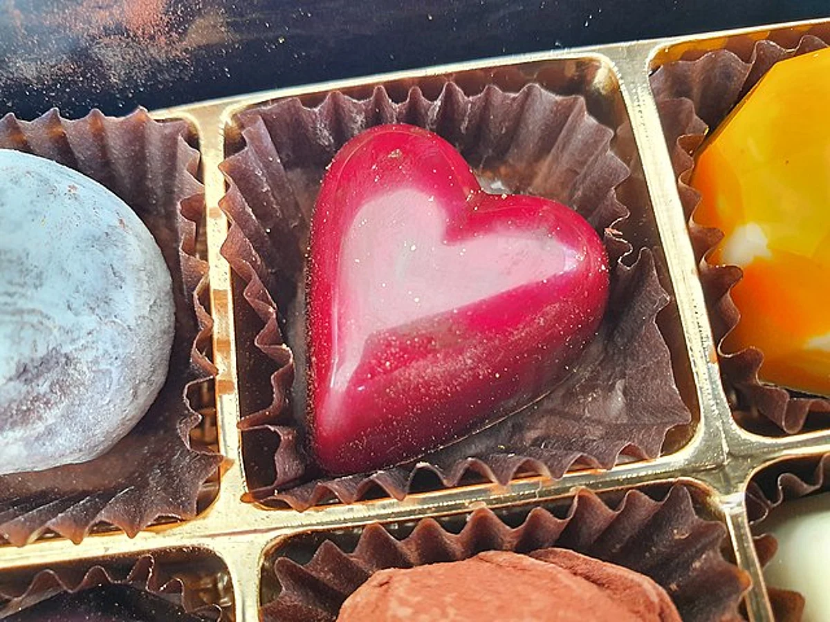 Chocolate is truly a lover's best gift to his/her beloved. (Representative Image)