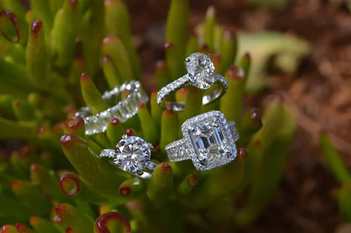 The sole reason behind the popularity of lab-grown diamonds is that these diamonds are cheaper and are available in bigger sizes.