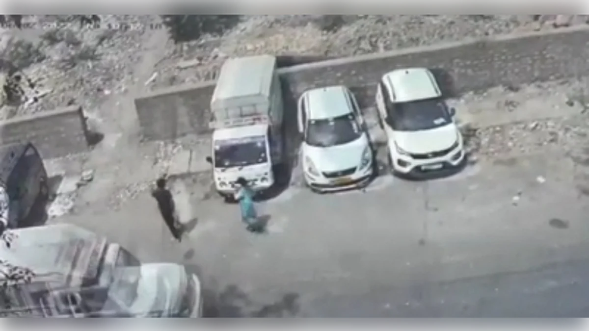 According to the police, the Pandav Nagar murder occurred on May 30 and so far, six body parts have been recovered while a search is underway for the missing remains. (CCTV Footage)