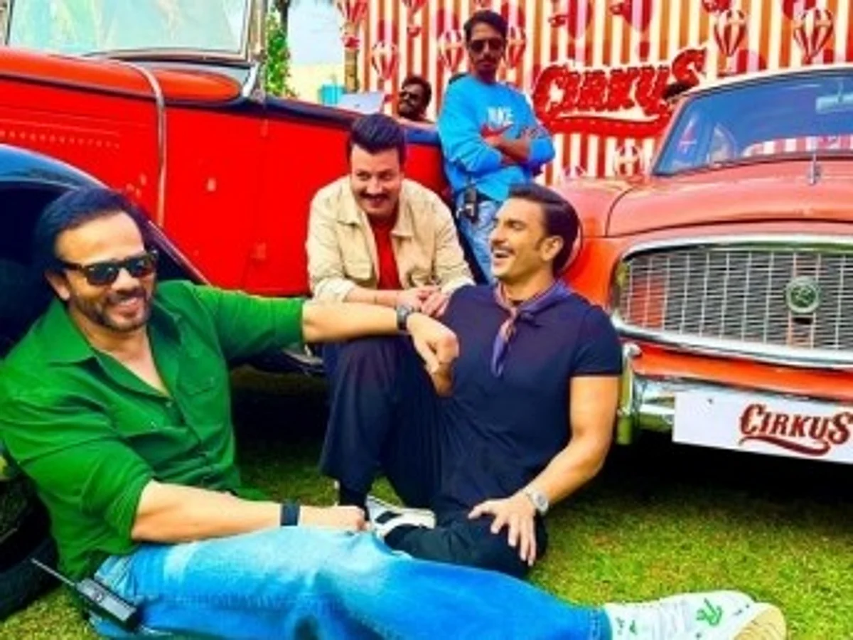 'Master of Mass Blockbusters', Says Ranveer Singh About His Upcoming Movie 'Cirkus'