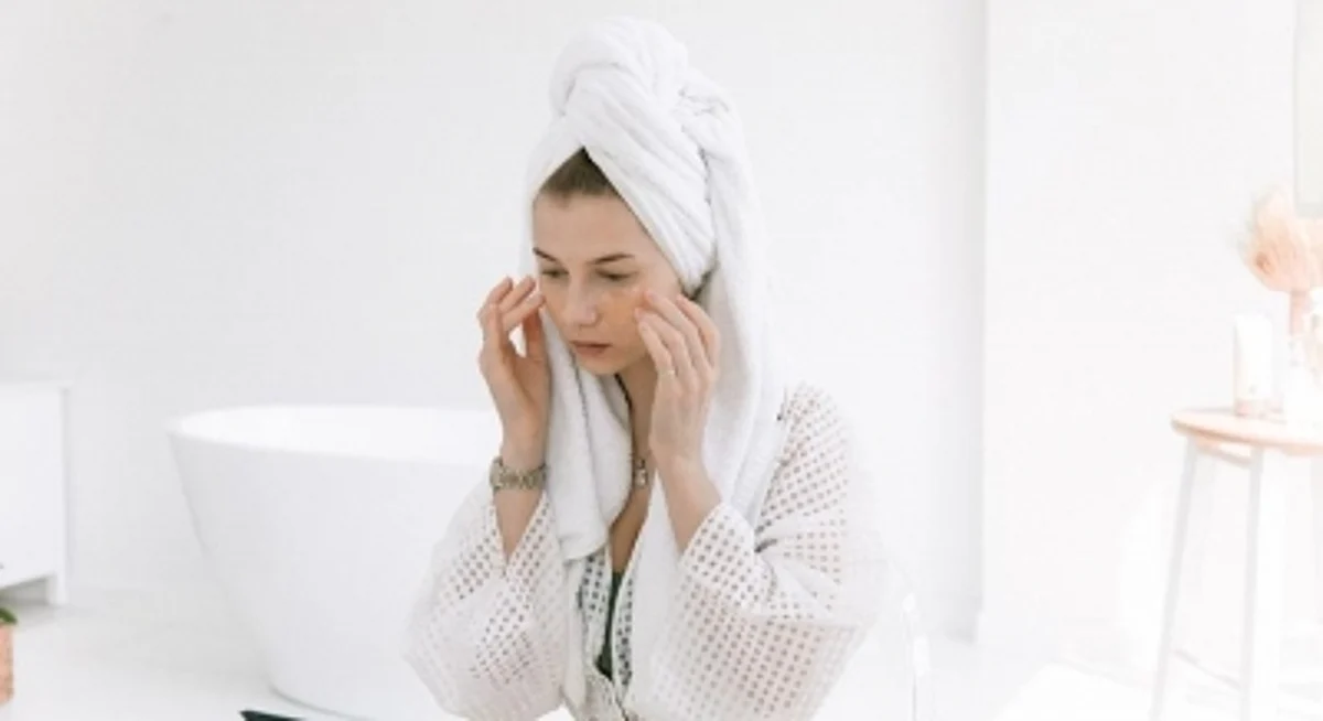 Exposure to high levels of air pollutants for an extended period or repeatedly may cause serious harm to your skin.