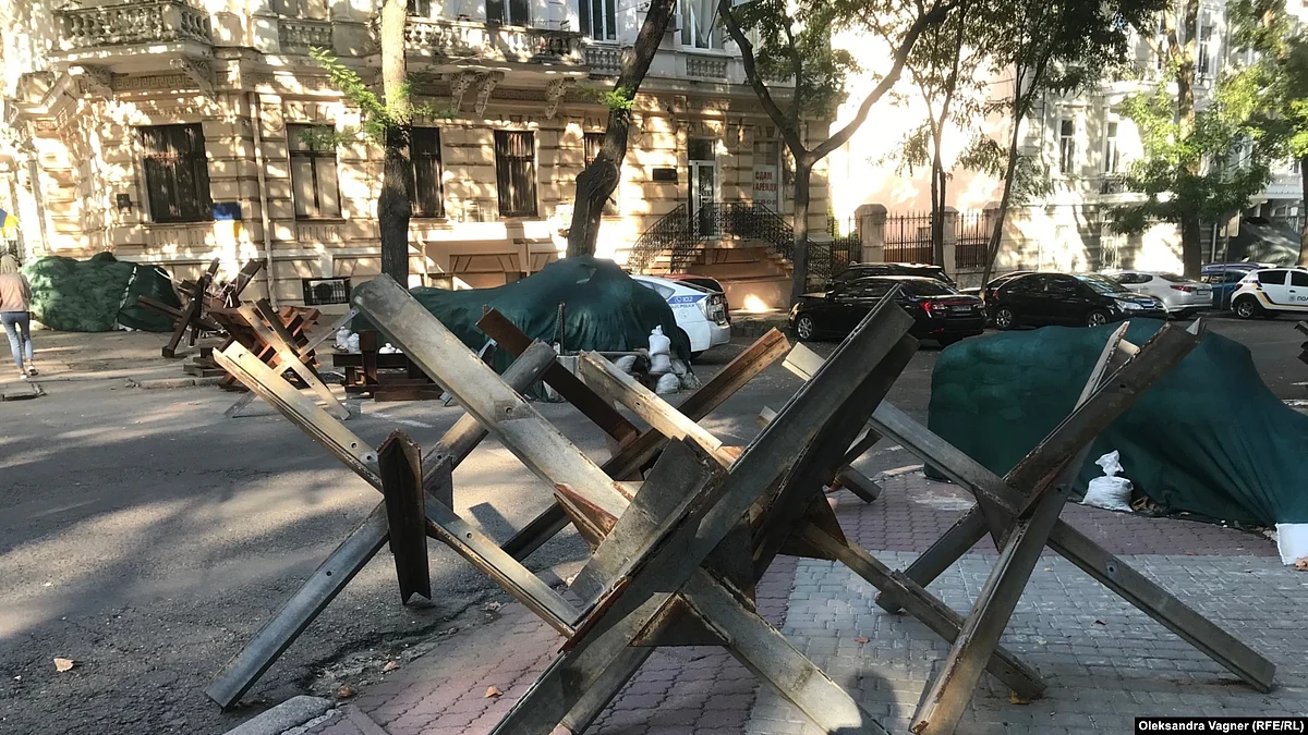 RFE/RL's Russian Service correspondent Oleksandra Vagner witnessed drone strikes and the quiet determination of ordinary Ukrainians while travelling by train from western Ukraine to the port city of Odesa.
