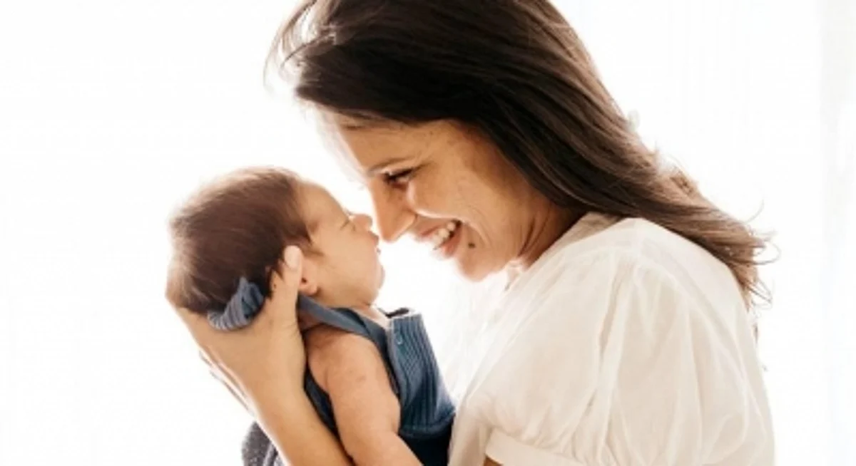 Ten Things To Carry While Travelling With a Baby