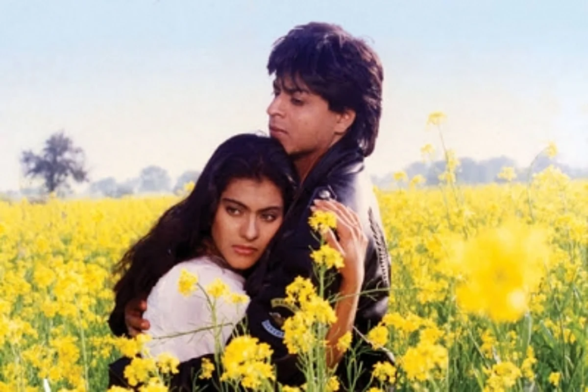 SRK's 57th birthday celebrated with screening of 'DDLJ' in 28 PVR cinemas.