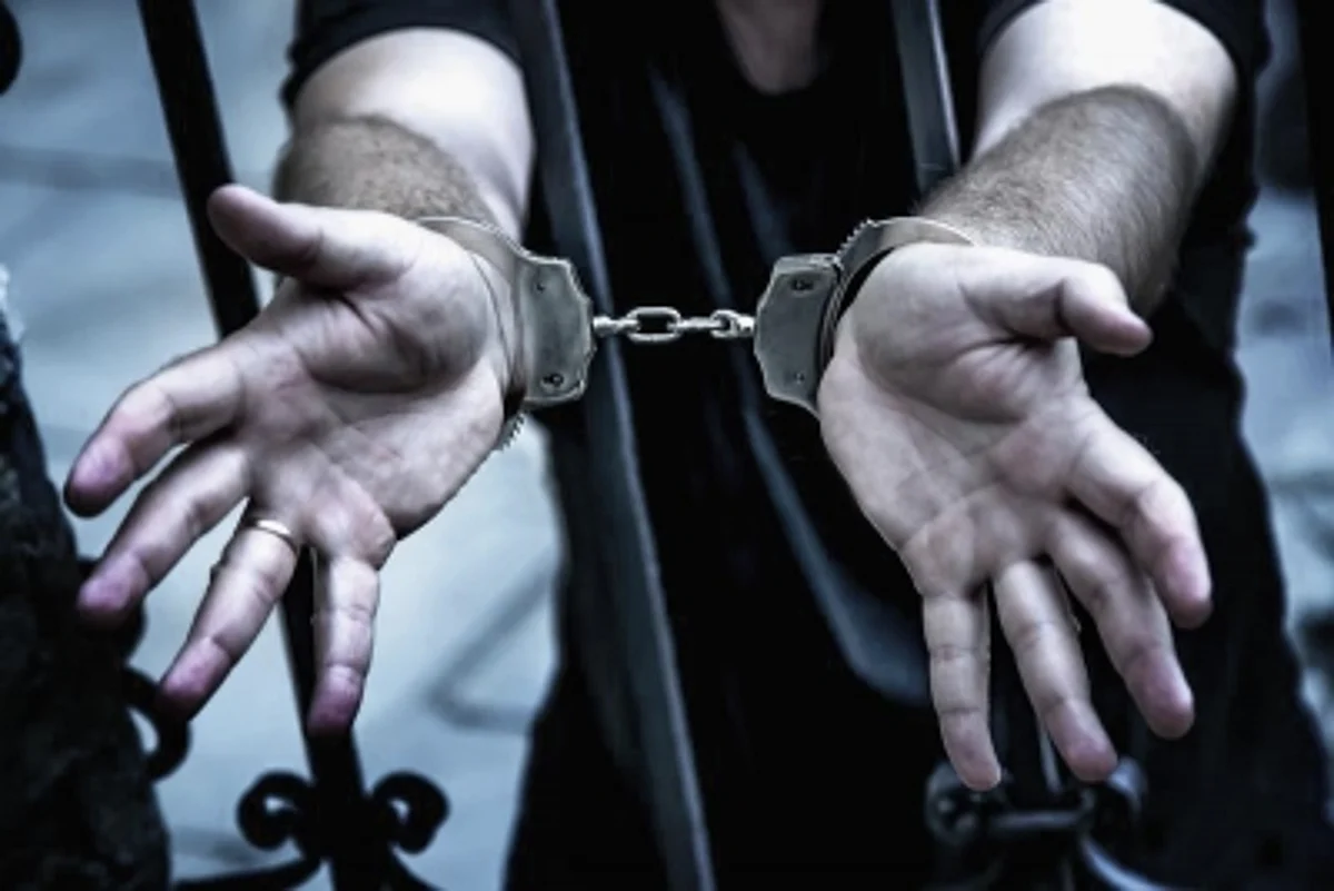 In the first operation, a police team nabbed a drug peddler Mukesh Singh who was carrying a reward of Rs 50,000 on his head from Jehanabad in Bihar. (Representative Image- IANS)