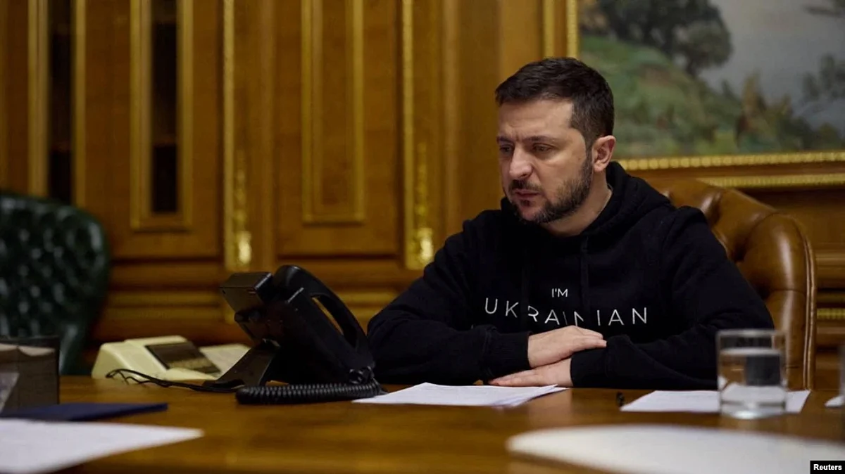 Ukraine's President Volodymyr Zelenskyy speaks with India's Prime Minister Narendra Modi via phone line, amid Russia's attack on Ukraine, in Kyiv, Ukraine Dec. 26, 2022. (Reuters)