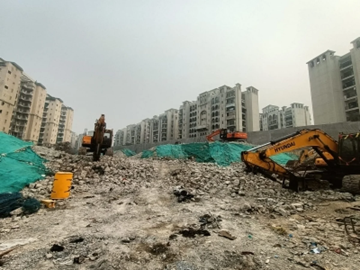 Debris pf Noida Twin Towers (IANS)