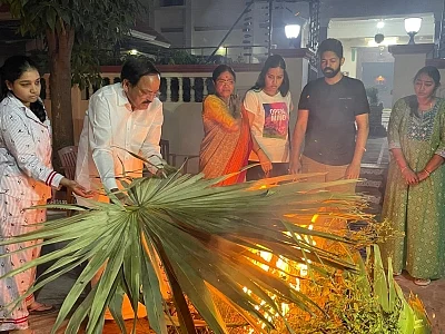 <div class="paragraphs"><p><em>Sankranti begins with Bhogi in Telugu states. (IANS)</em></p></div>
