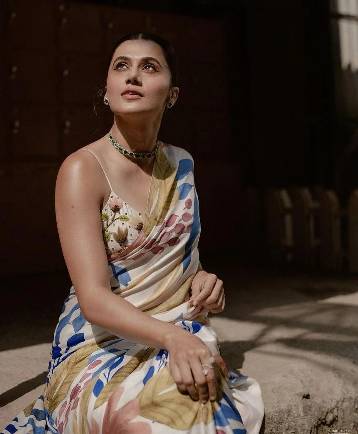 Bollywood ladies and sarees- a trendy saga