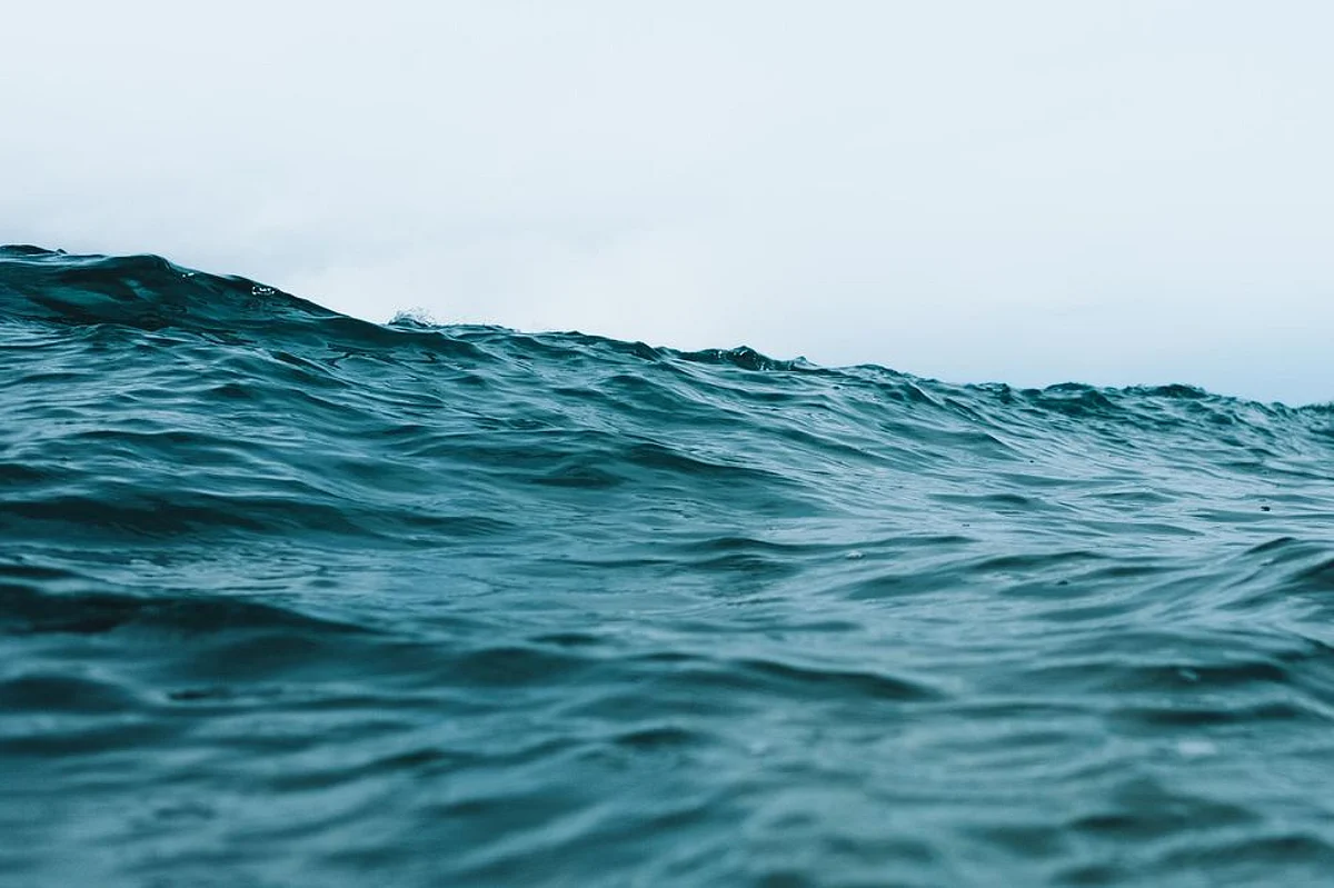 IIT Gandhinagar Develops Cost-Effective Method for Desalinating Seawater