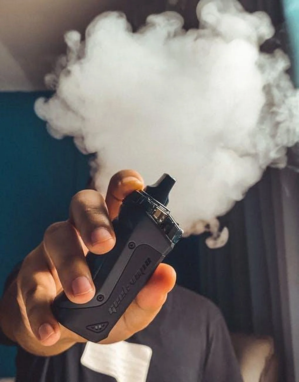 With a vape stand, your friend can get them organized and avoid mess while vaping.