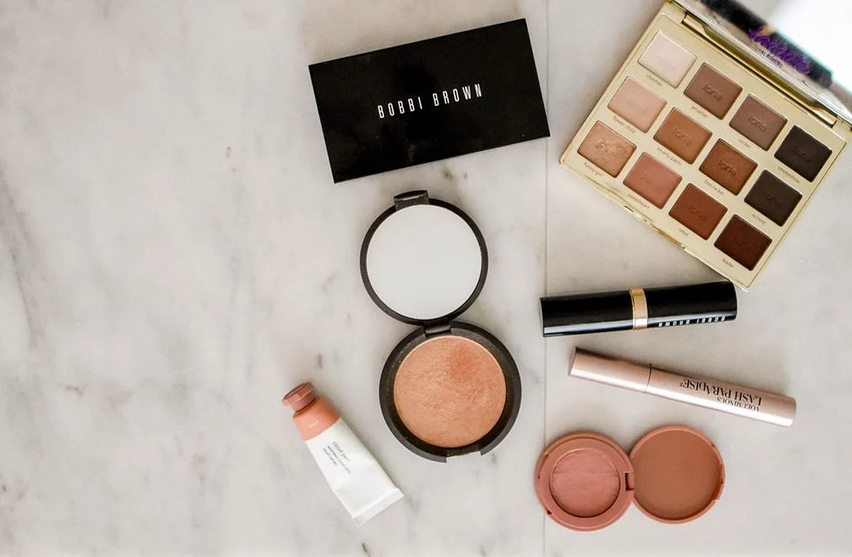 These simple sure my skin receives the right amount of nutrients and stays glowing, dewy, and refreshed all day long.