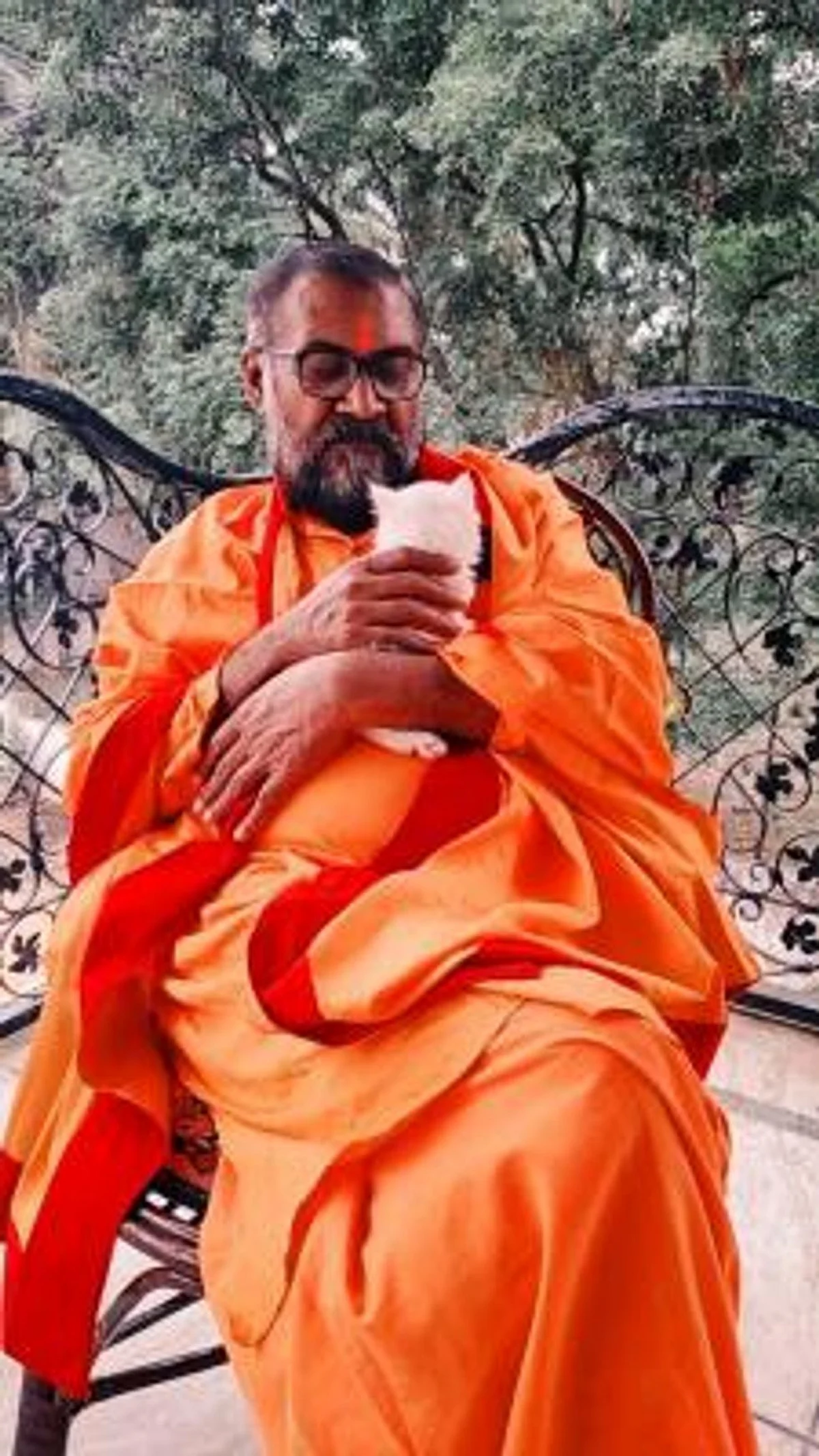 First-Ever South Indian Monk: Chief Vedic Acharya Of The Sanyasi Mahasabha