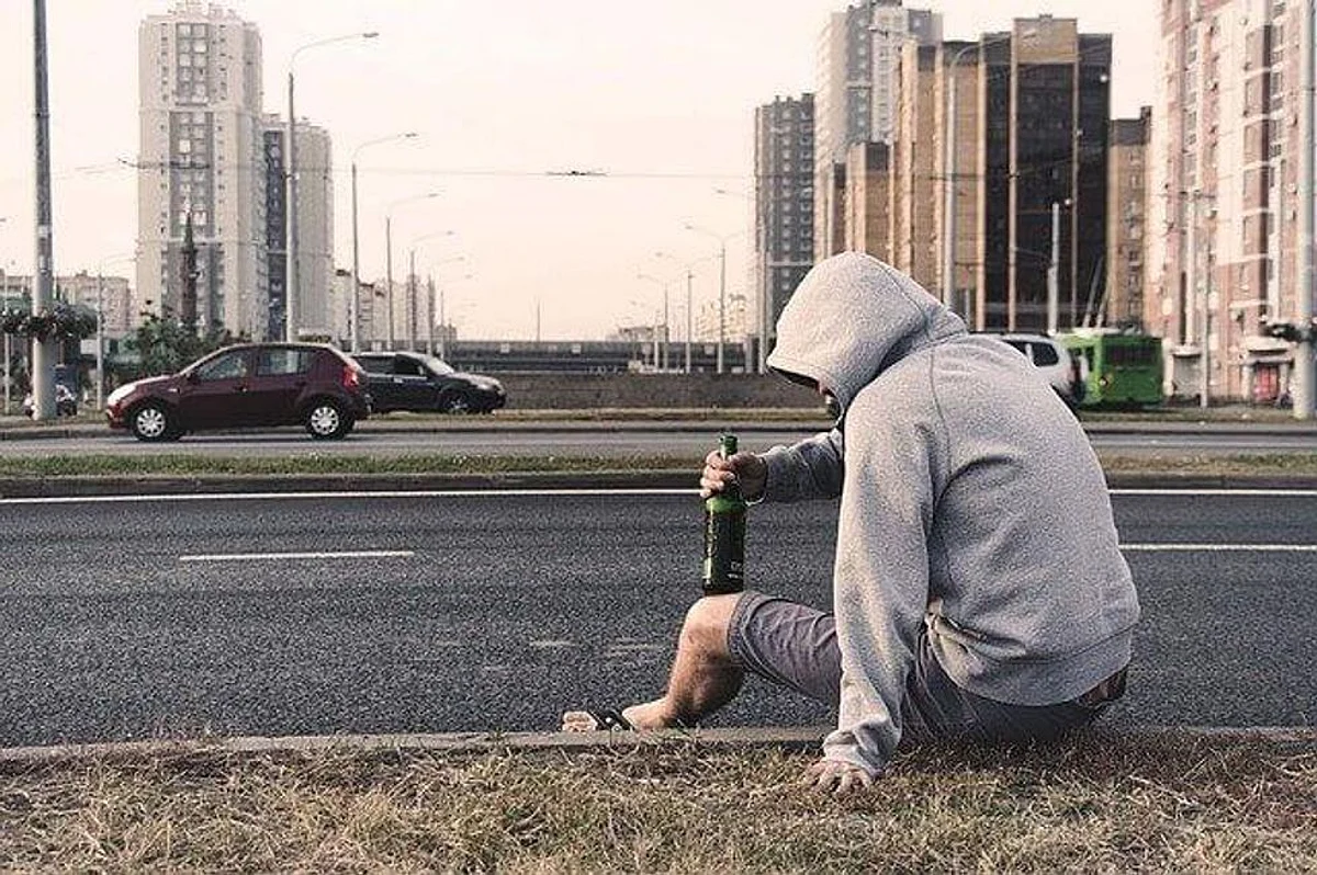 People With Depression Likely To Report An Increase In Drinking