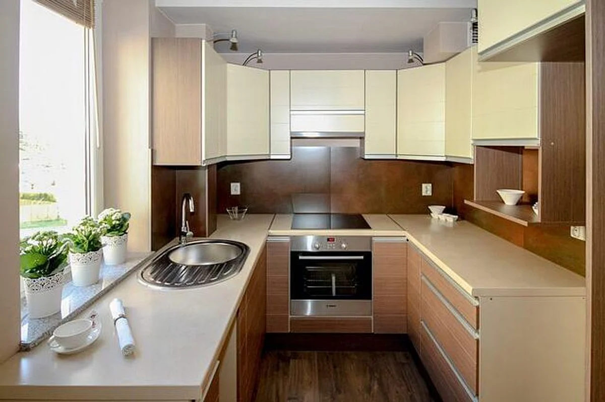 Few Tips To Maximize Kitchen Space And Use Smart Storage Solutions