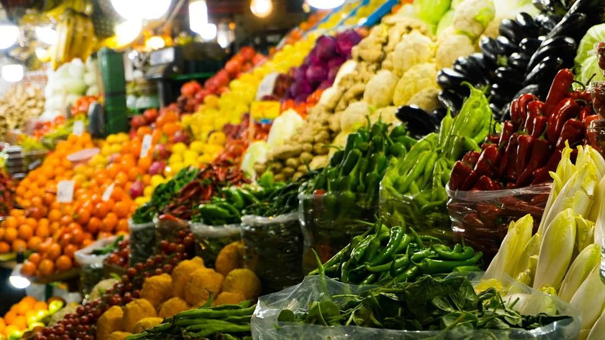 Fashion Hubs Burgeon into Fresh Farm Outlets