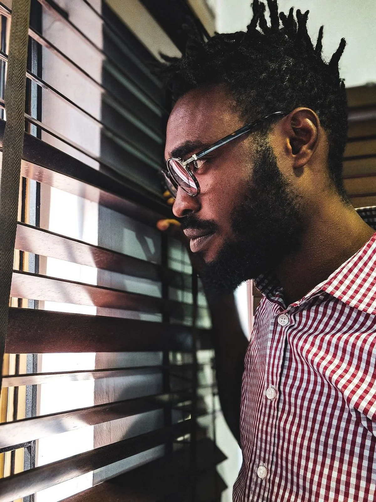 Wear Eyeglasses to be at a Lower Risk of Contracting Covid-19