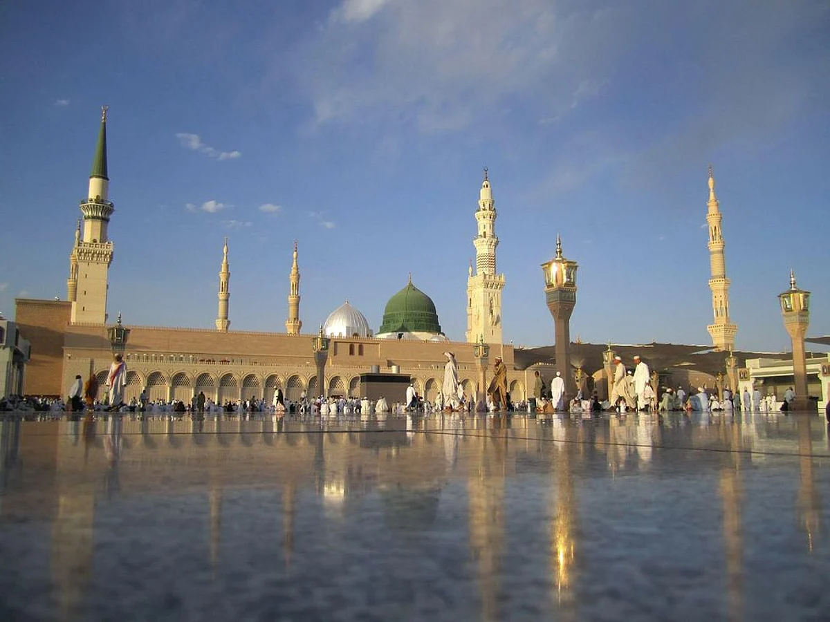 Saudi Arabia Shuts 39 Mosques Again