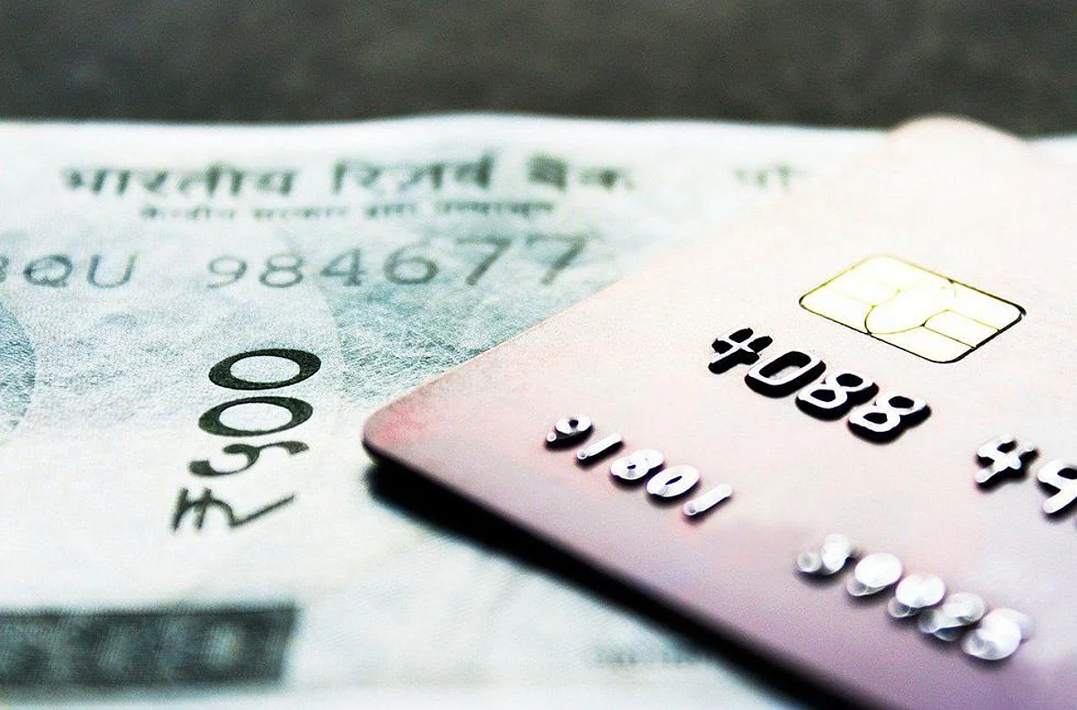 Yes Bank Now Allows Customers to Make Money Transfer by NEFT or IMPS
