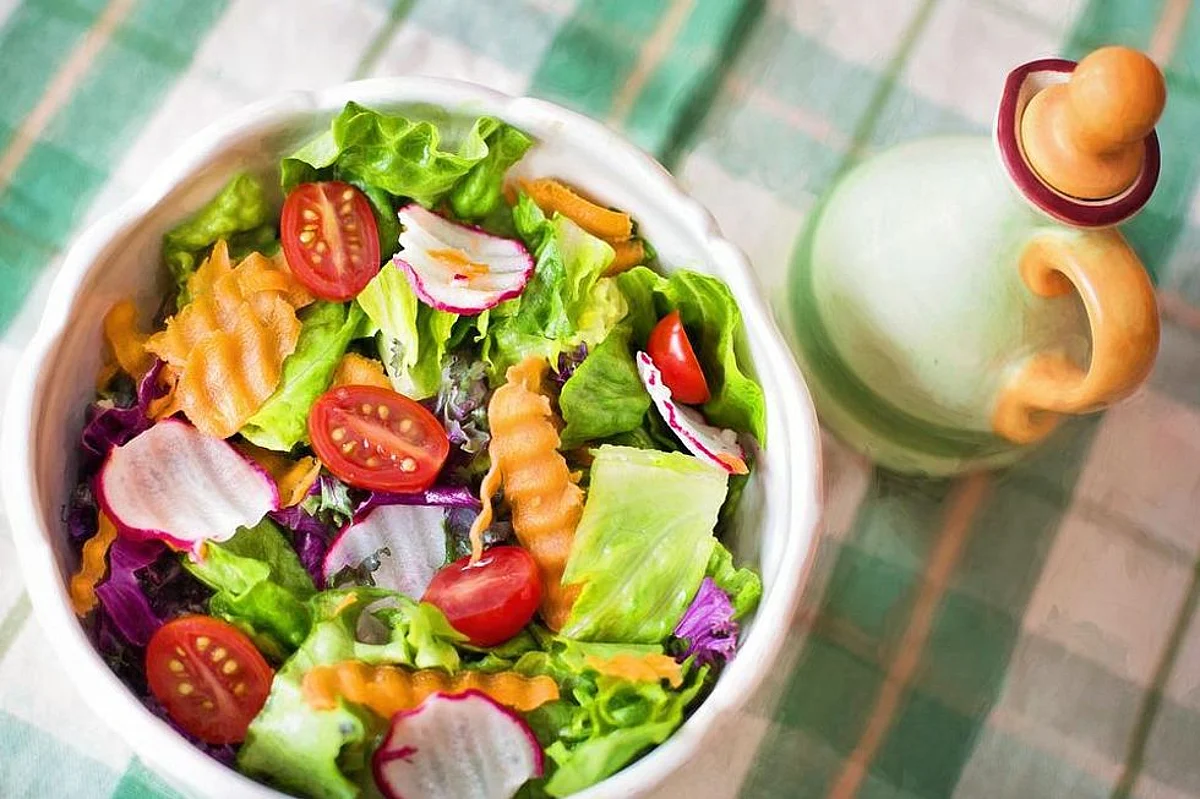 Healthy Diet May Help Avert Nutritional Problems in Cancer Patients