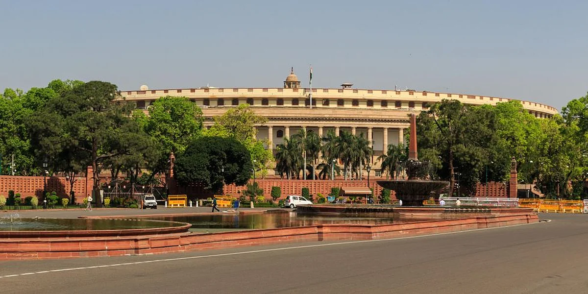Digitization of Licensing, Child Safety and Punishment for Faulty Road Design Priority Areas in Motor Vehicle Amendment Act