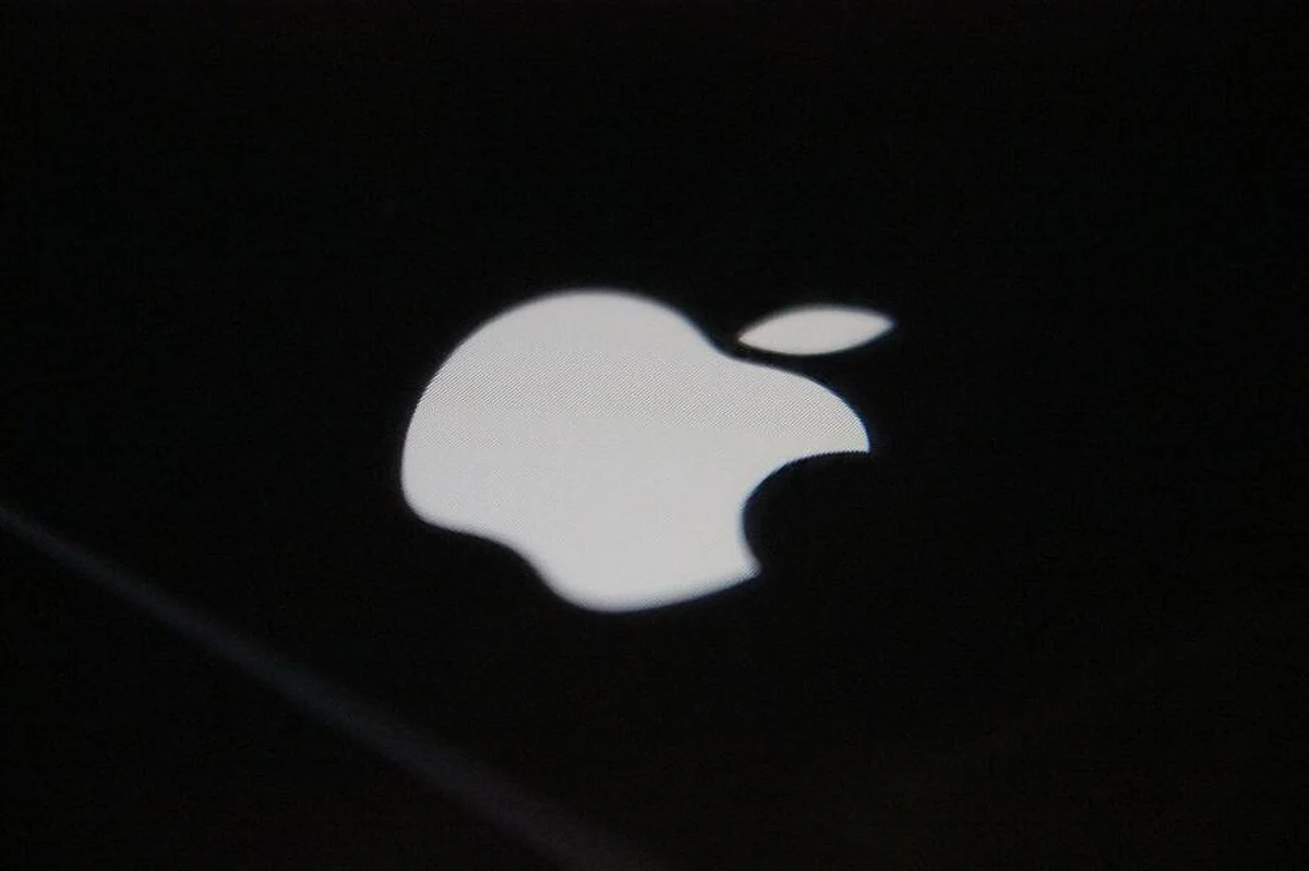 Teen’s iPhone 6 Catches Fire! Is iPhone Not Safe to Use?